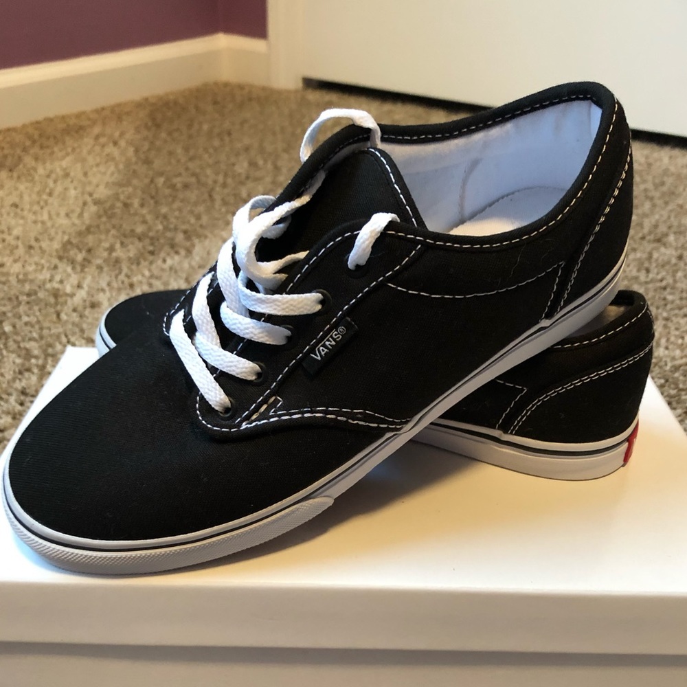 Women’s Size 6M Vans Low Top Black Canvas